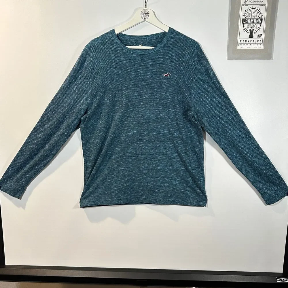 Hollister Textured Crewneck Blue Sweater-Large